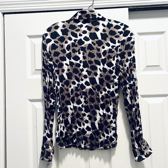 NWT Animal Print Long sleeve Blouse - Picture 3 of 7